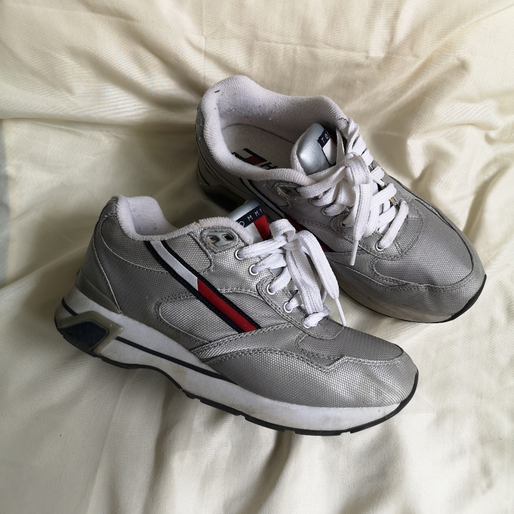 Tommy Hilfiger sneakers